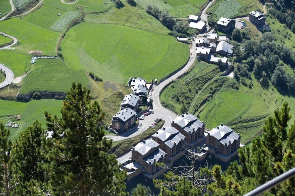 Foto hecha con el DRON
Andorra la Vella camino de Francia